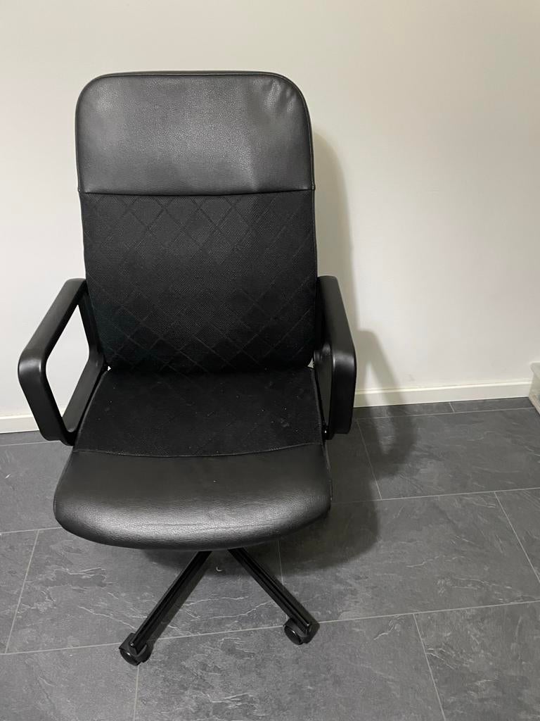 Zwarte bureaustoel, Ophalen, Gebruikt, Zwart, Bureaustoel