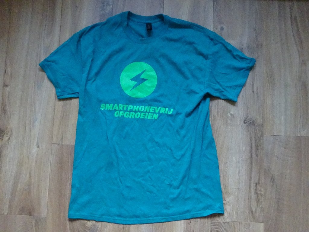 Gratis: t-shirt Smartphonevrij Opgroeien maat L, Kleding | Heren, Ophalen, Nieuw, Overige kleuren