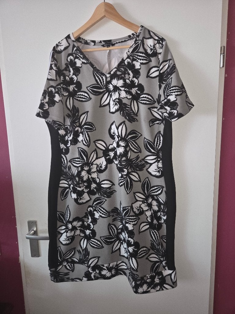 Jurk, Overige kleuren, Maat 46/48 (XL) of groter, Ophalen of Verzenden, Zo goed als nieuw