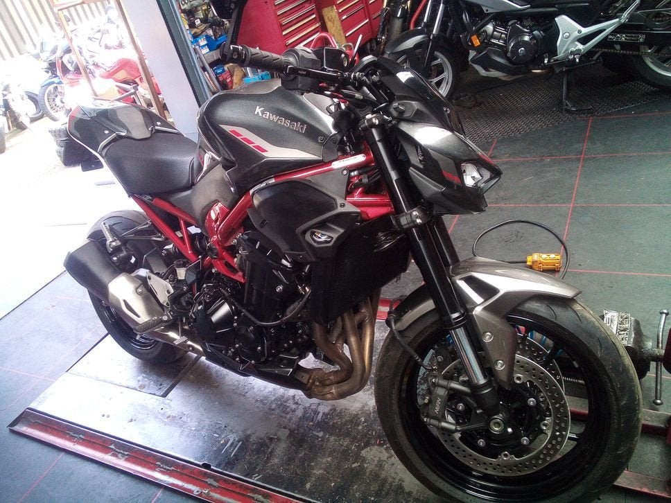 KAWASAKI Z900 (bj 2025), 4 cilinders, 948 cc, Bedrijf, Onbekend