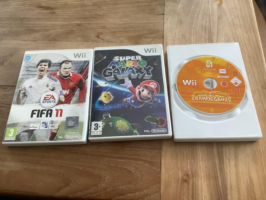 Wii Games: FIFA 11, Super Mario Galaxy, Mario & Sonic, Ophalen, Gebruikt, Overige genres, Eén computer