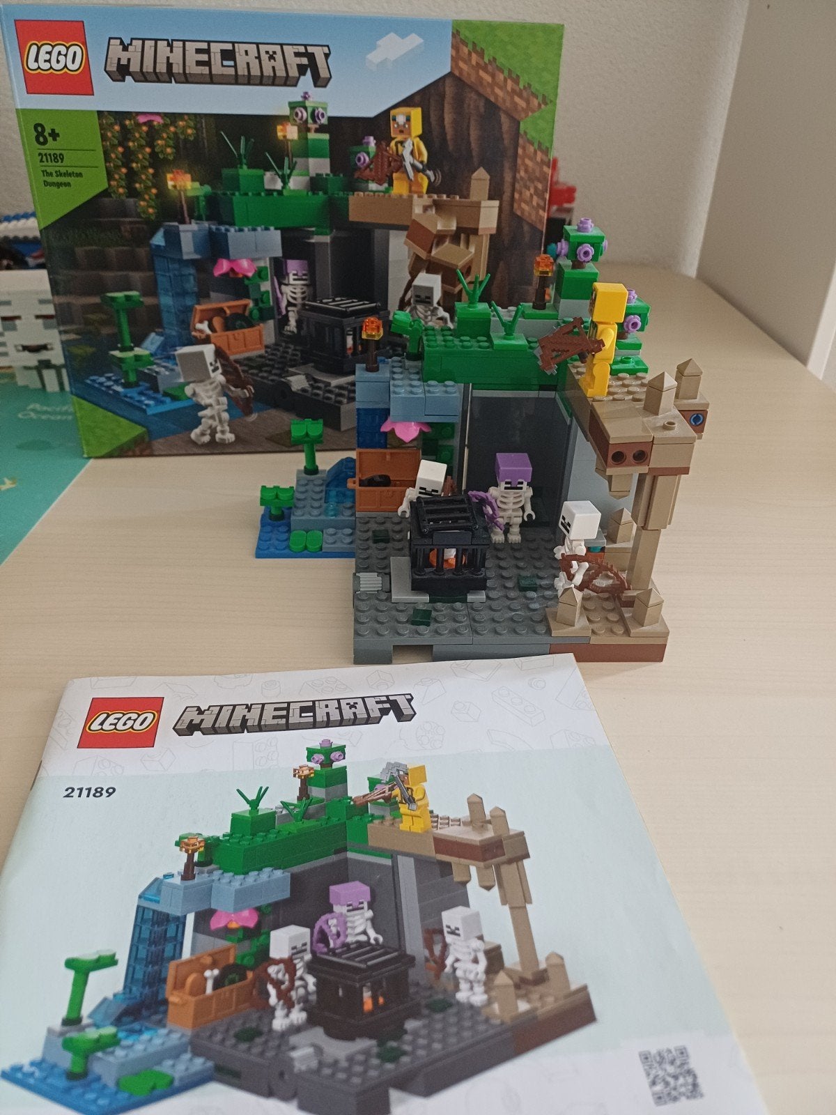 Minegraft lego 21189 compleet met doos en boekje, Minecraft, Ophalen of Verzenden, Zo goed als nieuw, Compleet