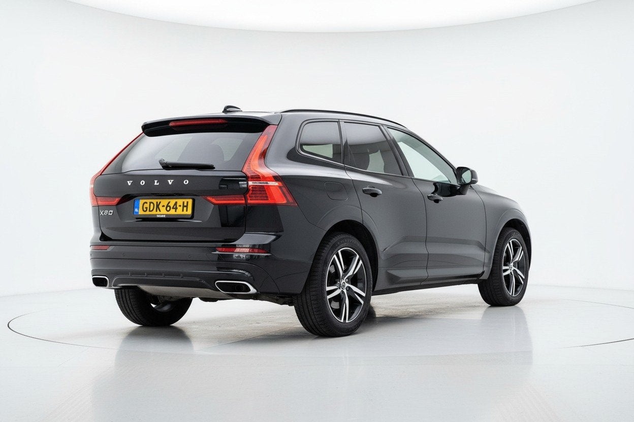 Volvo XC60 2.0 T8 Twin Engine AWD /Pano/R-Design/H&K, Auto's, Automaat, Gebruikt, Euro 6, 4 cilinders
