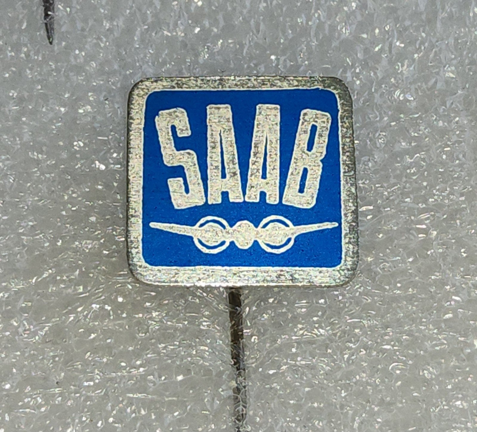 Vintage Saab Speldje, Ophalen of Verzenden, Gebruikt, Overige onderwerpen, Speldje of Pin