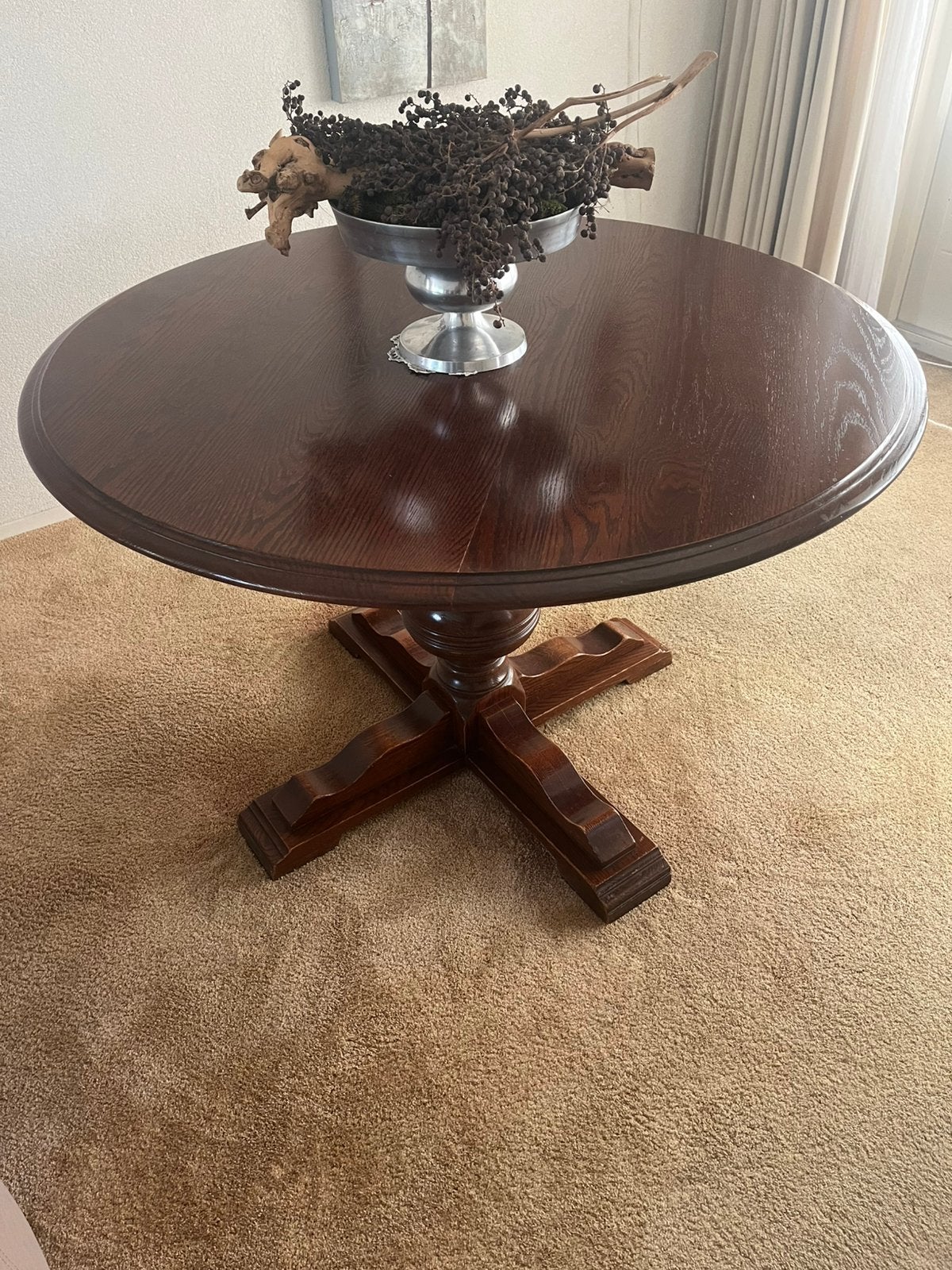 Ronde eettafel van donker hout, Gebruikt, 100 tot 150 cm, Rond, Ophalen of Verzenden