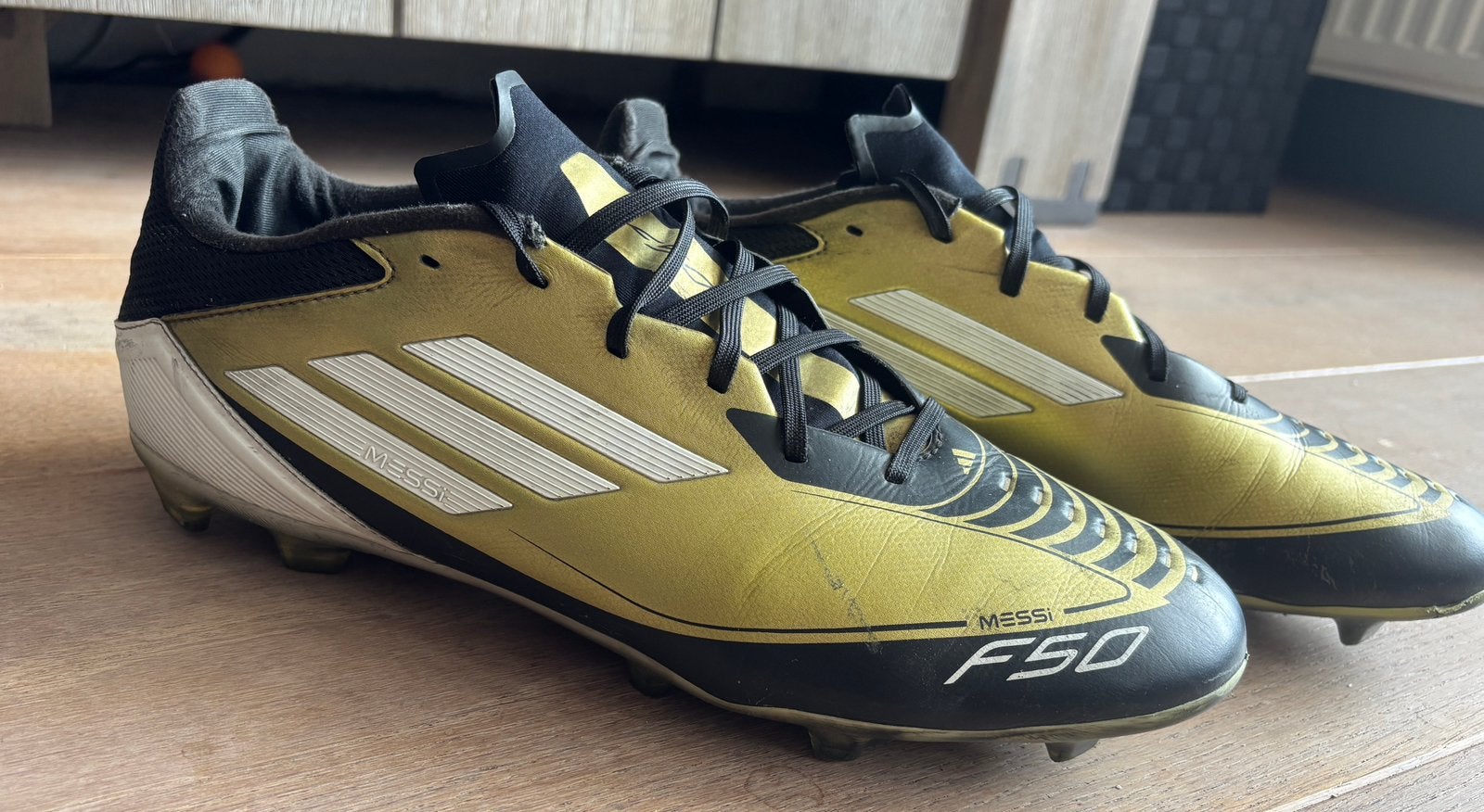 Adidas F50 Messi voetbalschoenen goud - maat 46, Ophalen, Gebruikt, Schoenen, Maat L