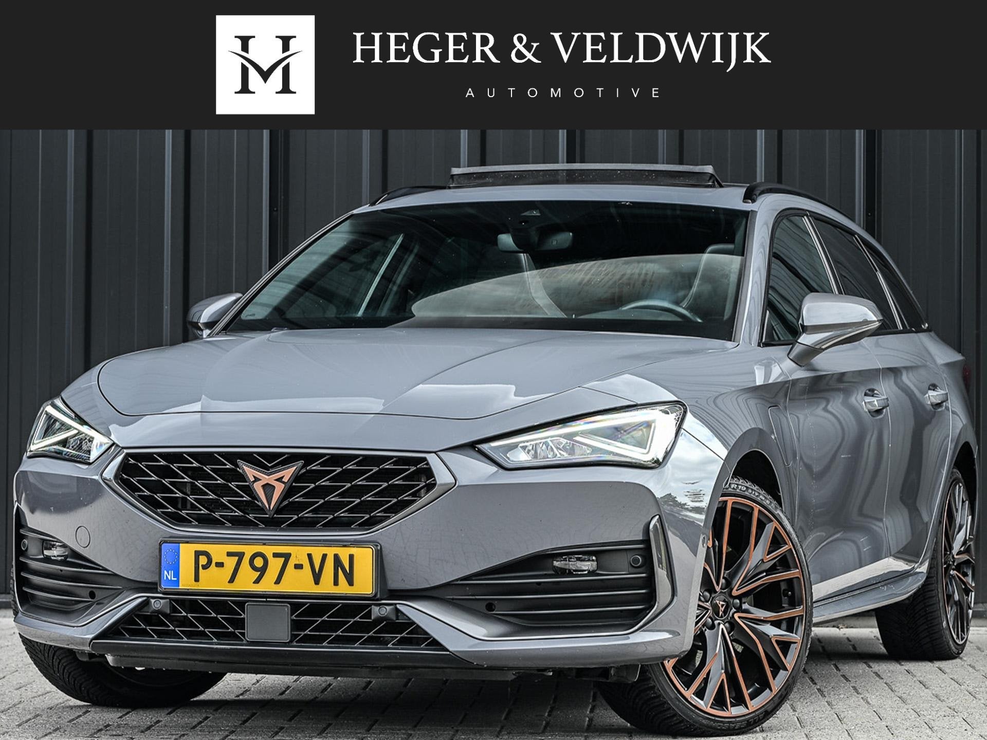 CUPRA Leon Sportstourer 1.4 e-Hybrid 245 | Panoramadak | Cam, Auto's, Cupra, Stof, Gebruikt, 4 cilinders, Leon