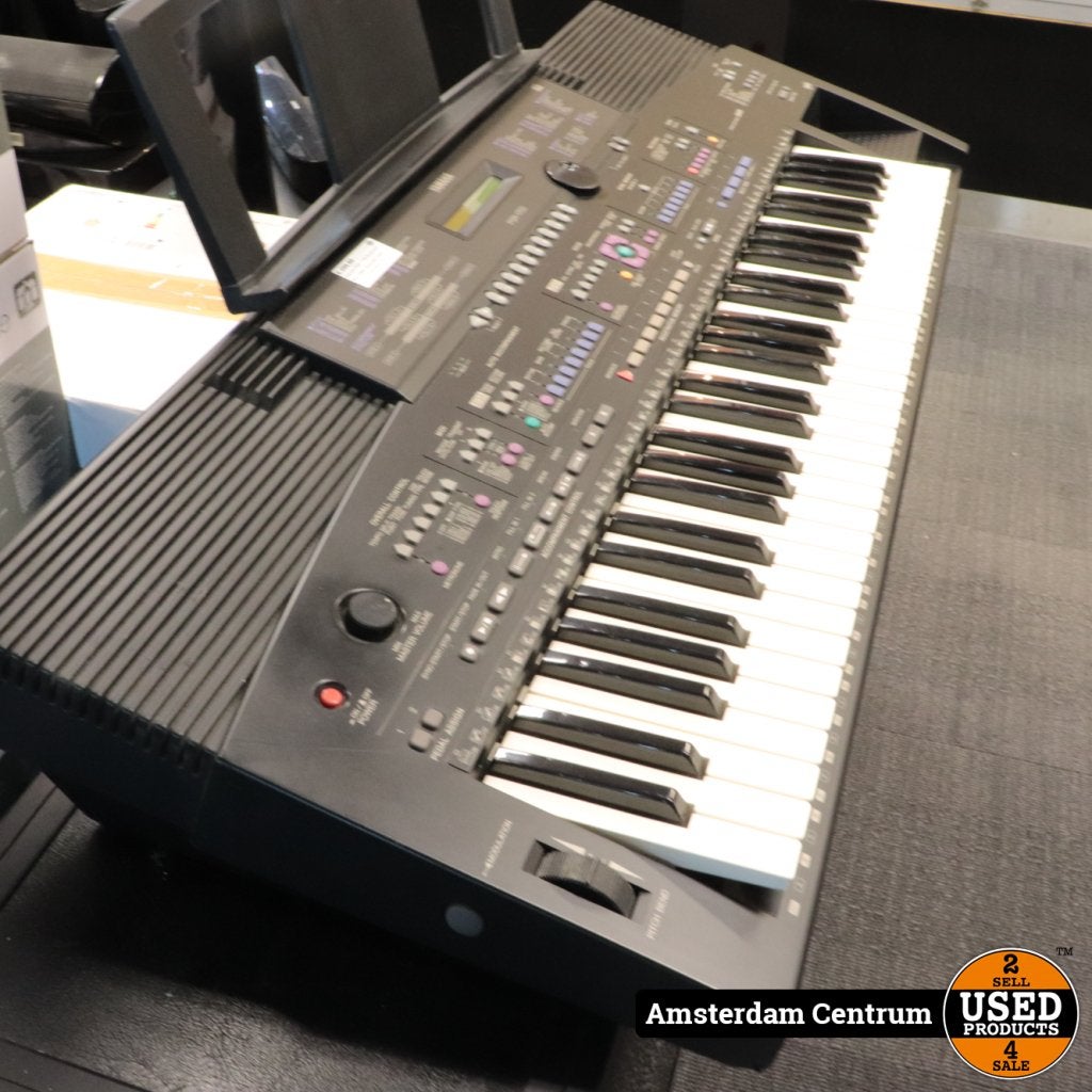 Yamaha PSR -1700 Keyboard Rare 1990 - Gebruikte staat, Muziek en Instrumenten, Keyboards, Gebruikt