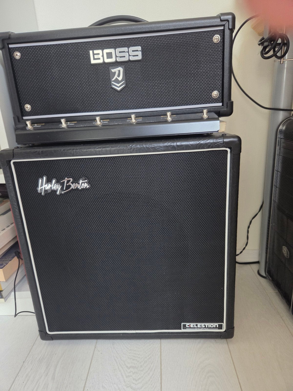 Boss Katana 100 watt gitaarversterker, HB cab, footswitch, Ophalen, Zo goed als nieuw, Gitaar, 100 watt of meer