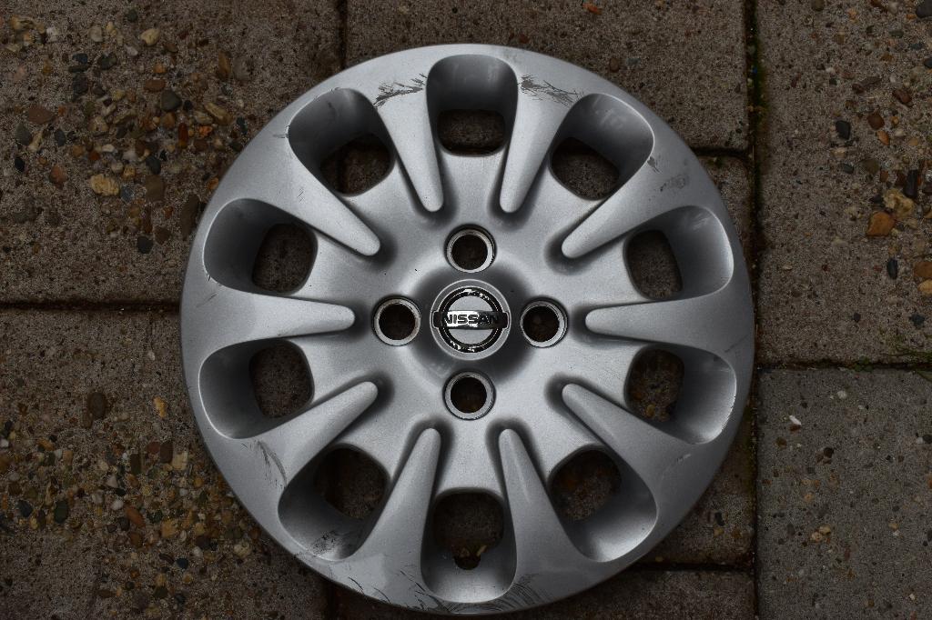 1 losse originele wieldop Nissan Micra 14 inch, Auto diversen, Wieldoppen, Ophalen of Verzenden, Gebruikt