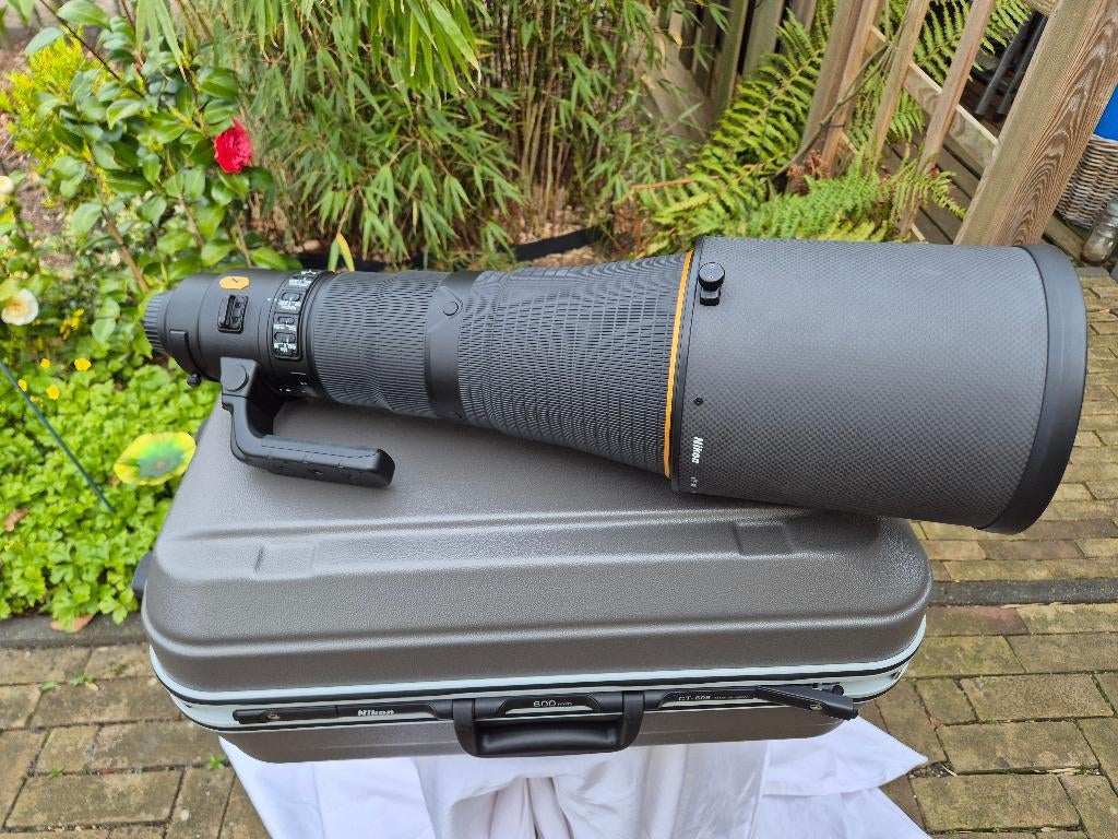Nikon 600 mm f:4 E FL ED in absolute nieuwstaat., Ophalen of Verzenden, Zo goed als nieuw, Telelens