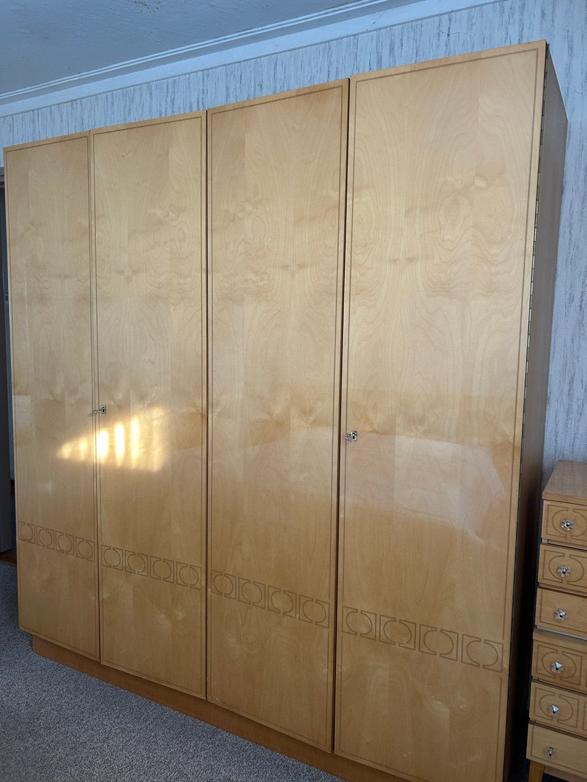 Vintage kledingkast met 4 deuren - jaren '50/'60 stijl, Antiek en Kunst, Ophalen