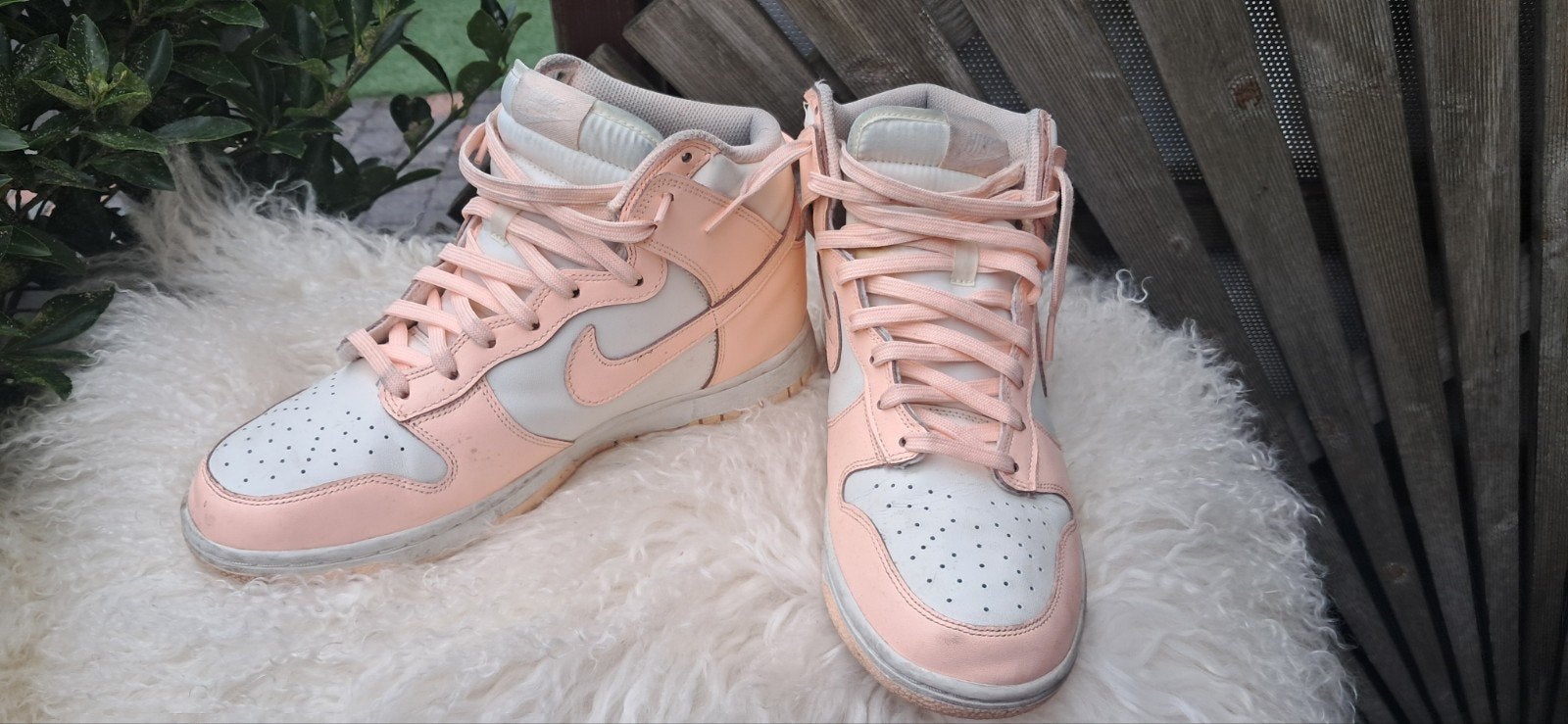 Nike Dunk High Up 'Light Bone' sneakers - Maat 38.5, Nike, Ophalen of Verzenden, Roze, Sneakers of Gympen