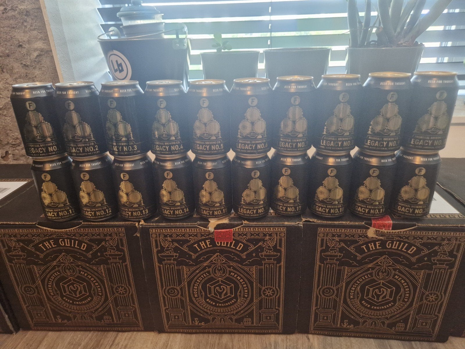 Complete Frontaal Legacy serie 1 tm 20, Verzamelen, Biermerken, Ophalen of Verzenden, Nieuw, Flesje(s), Overige merken