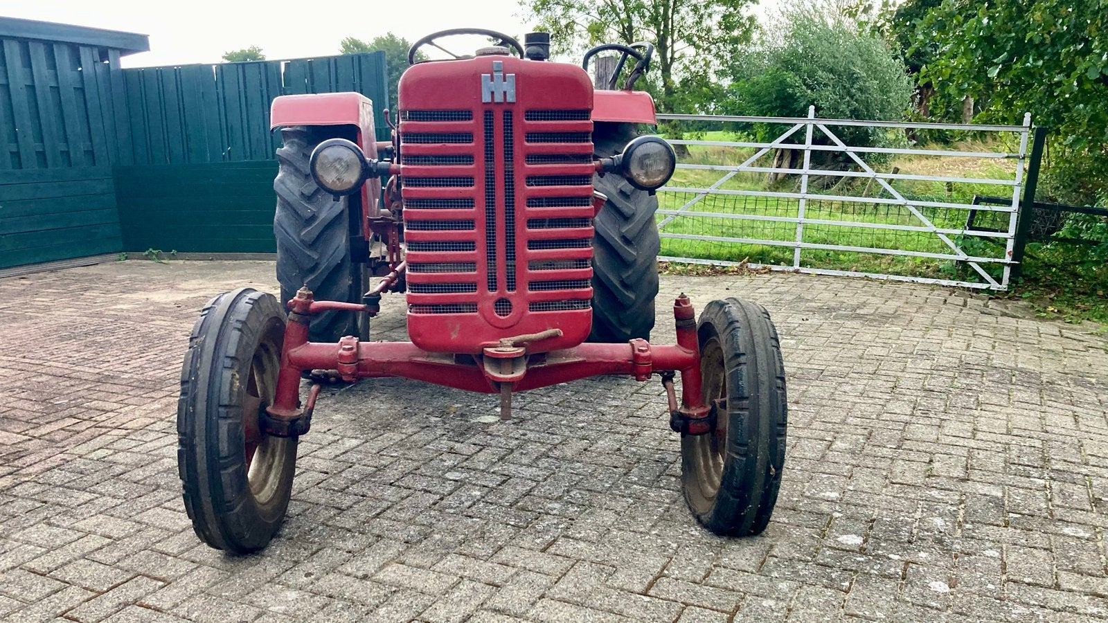 Cormick Farmall D-320 Oldtimer Tractor - Goede Staat, Ophalen of Verzenden