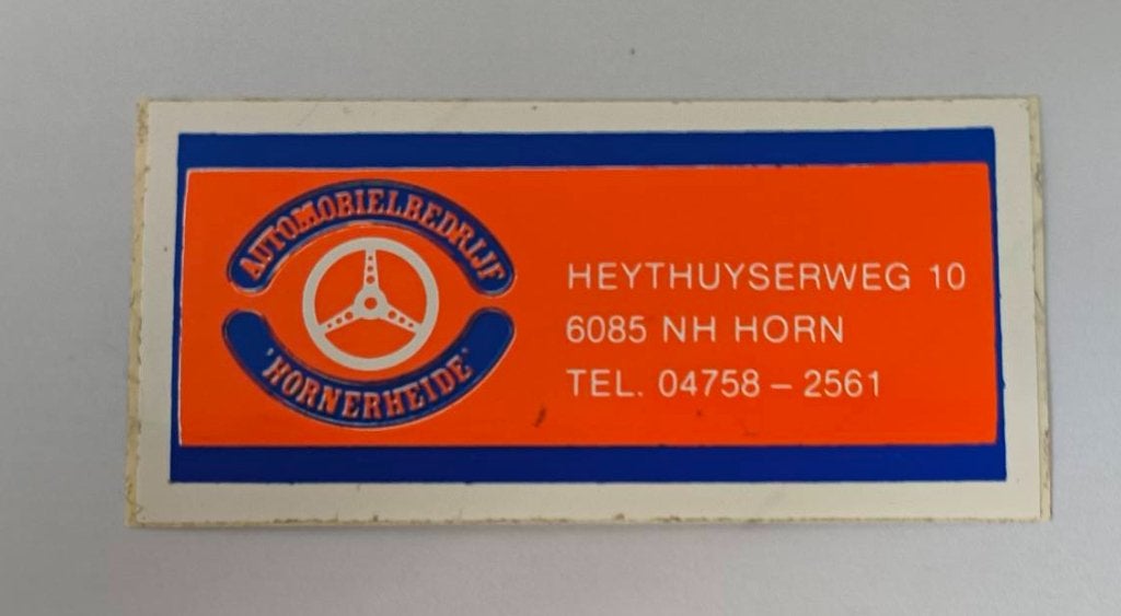 Sticker Hornerheide automobielbedrijf. Horn, Ophalen of Verzenden, Zo goed als nieuw, Bedrijf of Vereniging