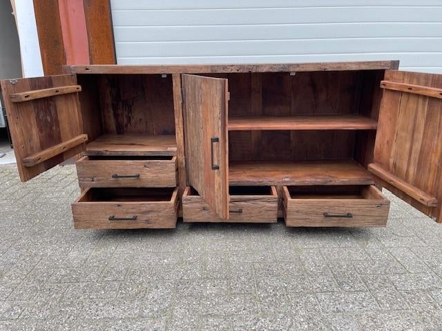 Dressoir 160 cm klassiek massief oud hout 4 lade 3 deuren, 150 tot 200 cm, Nieuw, Dressoir 160 cm massief oud hout 4 lade 3 deuren voorraad.