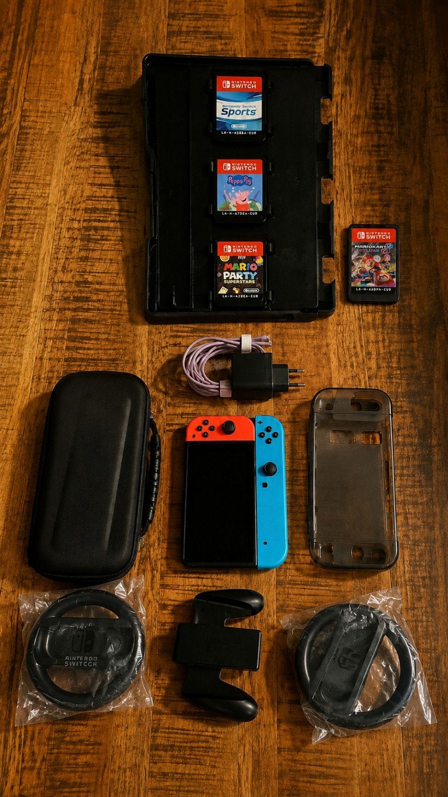 Nintendo Switch met 4 games en accessoires, Met games, Met 2 controllers, Ophalen of Verzenden, Zo goed als nieuw