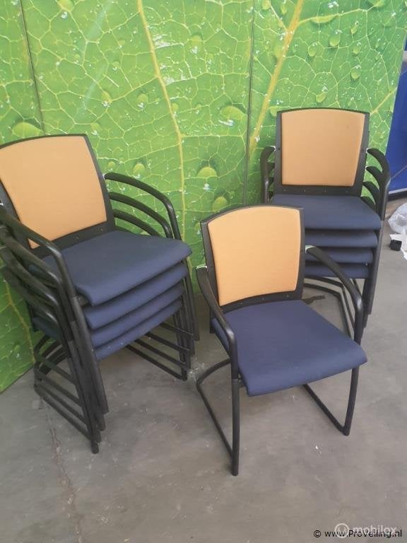 Online Veiling: Partij stoelen, Gebruikt