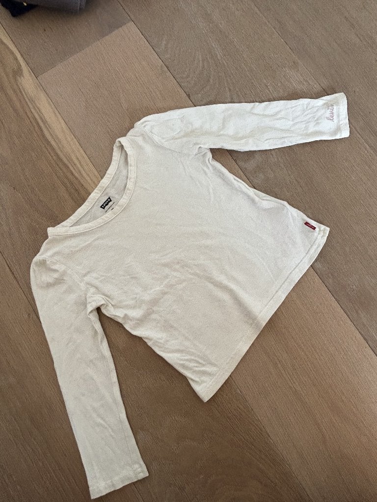 Basic truitje Levi’s - mt 98, Ophalen of Verzenden, Zo goed als nieuw, Meisje, Shirt of Longsleeve