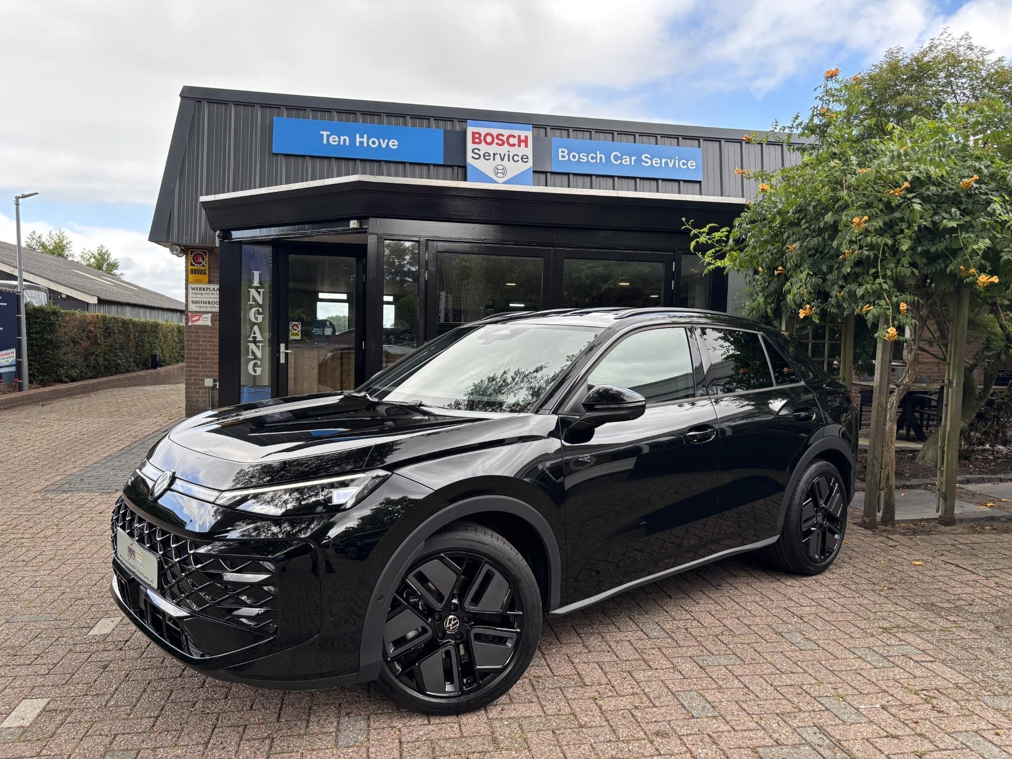 Volkswagen T-Roc 1.5 eTSI DSG R-Line|360 Camera|Head Up|Acc|, Auto's, 1374 kg, Stof, 4 cilinders, Zwart