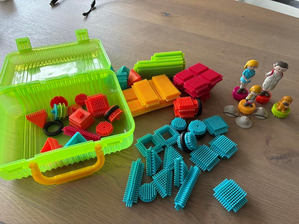 Bouwset magix Brix met figuren en opbergkoffer, Ophalen, Gebruikt, Jongen of Meisje