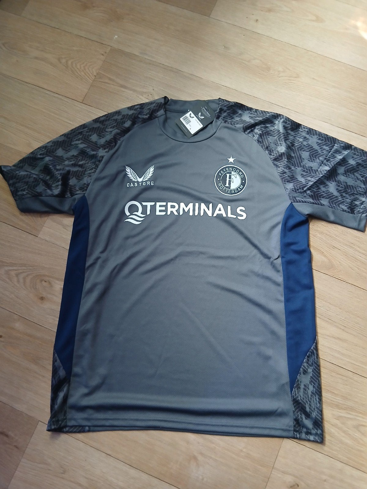 Feyenoord Castore Qterminals Training Shirt Maat L, Maat 52/54 (L), Castore, Nieuw, Ophalen of Verzenden