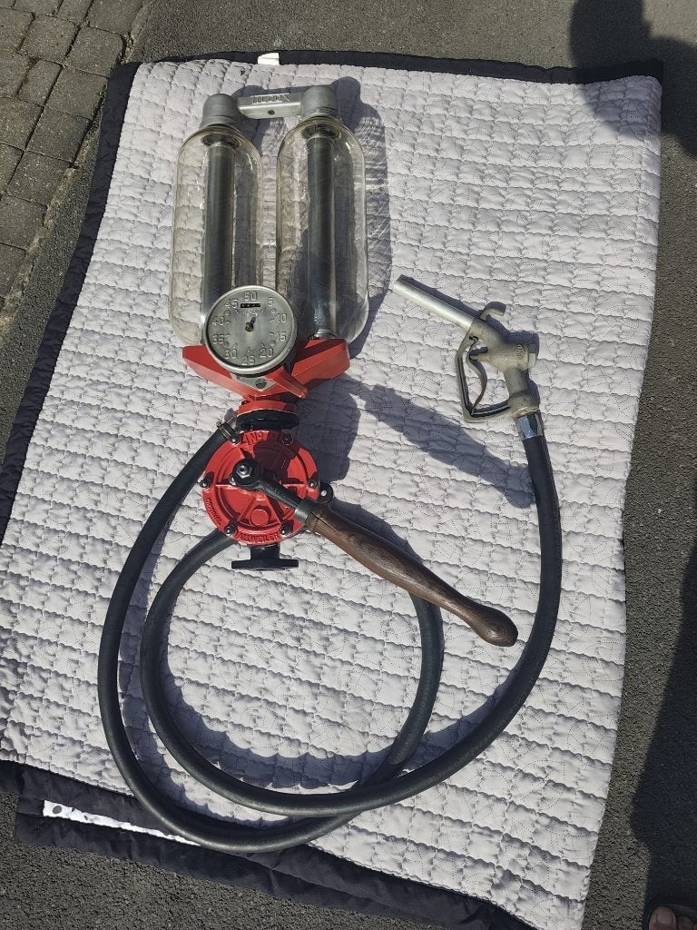 Automobilia / Mancave, Ophalen, Zo goed als nieuw