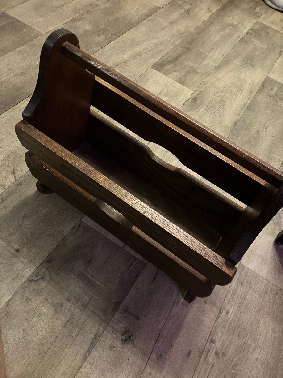 Vintage houten krantenbak - Klassiek en functioneel, Ophalen, Met handvat, Gebruikt, Vintage