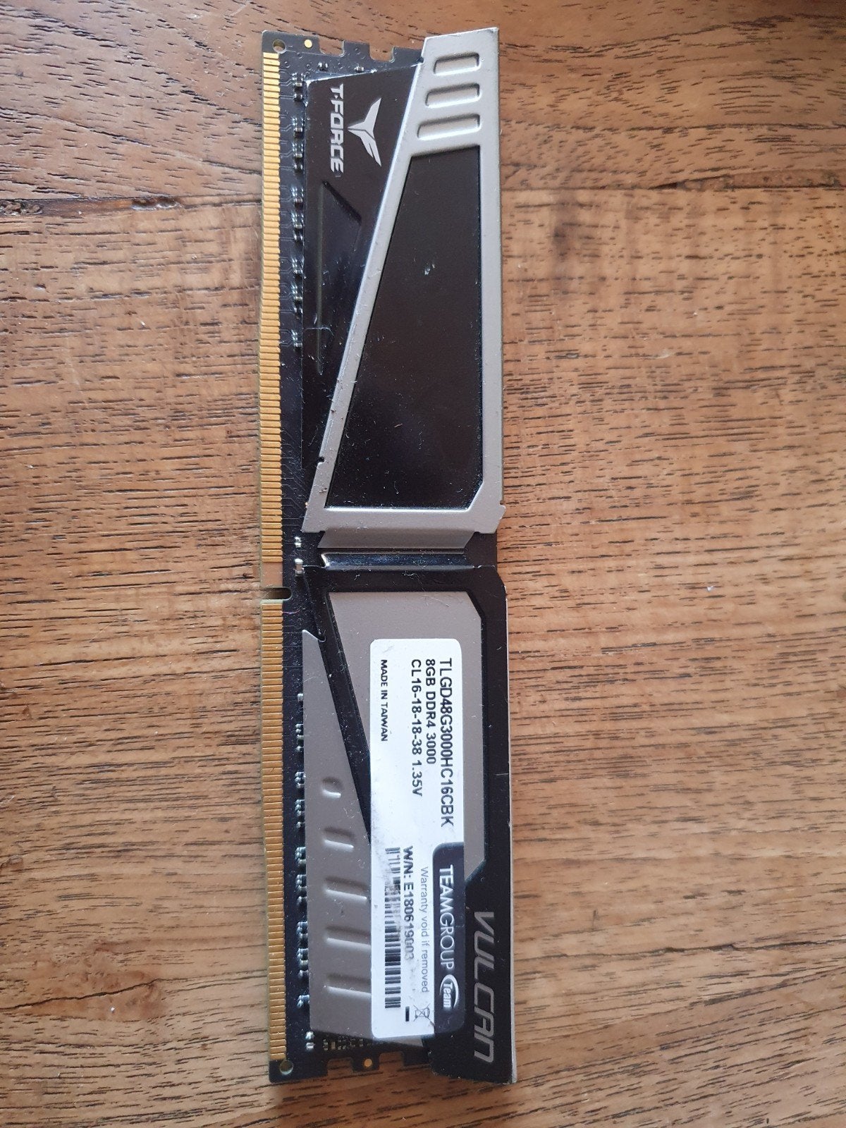 TeamGroup T-Force Vulcan 8GB DDR4 3000MHz RAM, DDR4, 8 GB, Ophalen of Verzenden, Zo goed als nieuw