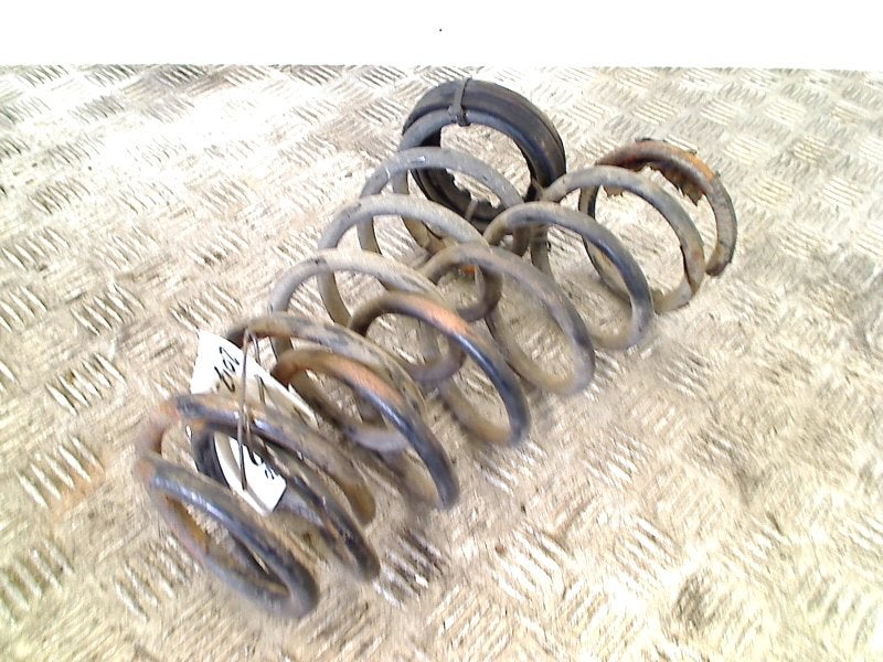 Schroefveer Set Achter Volvo C30 (EK/MK) (2006-10/2012-12), Gebruikt, Siegburger Straße 229, Köln 50679, , Duitsland, Info@volvocars.com