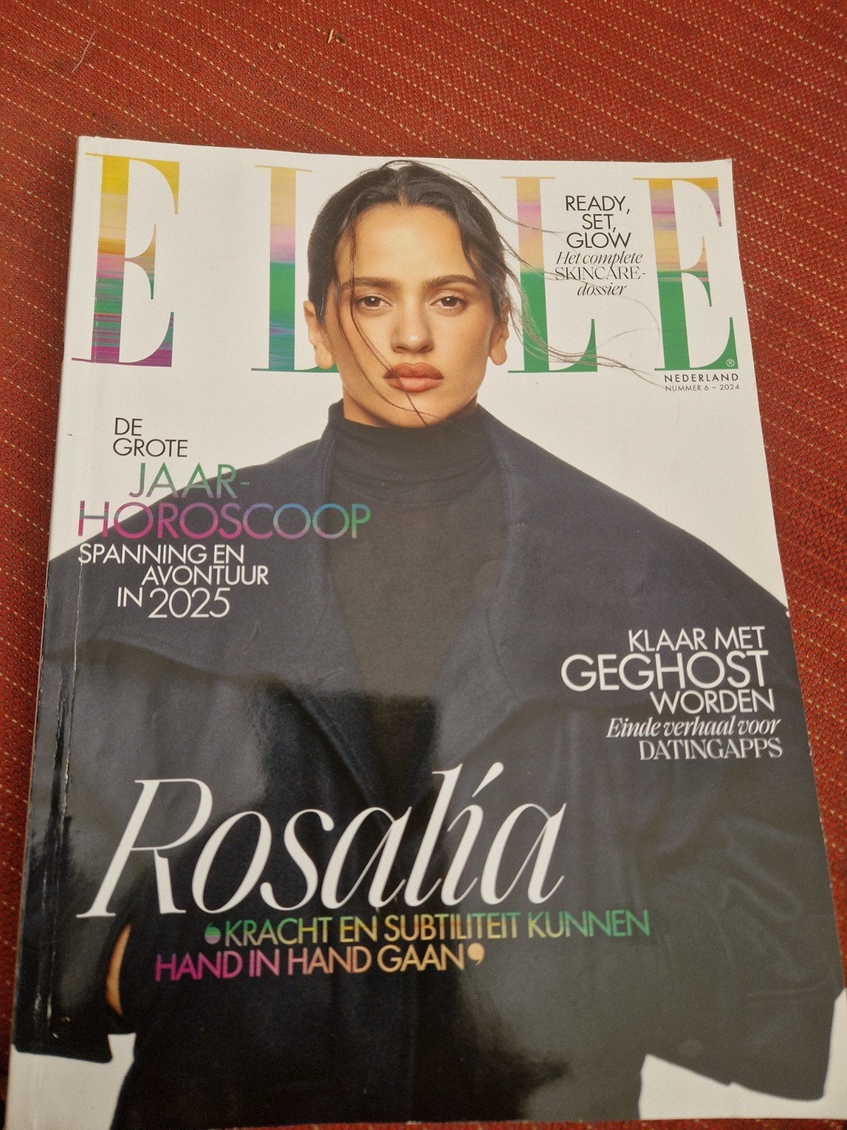 GLOSSY "ELLE" BIEDEN!, Ophalen, Zo goed als nieuw, Damesbladen