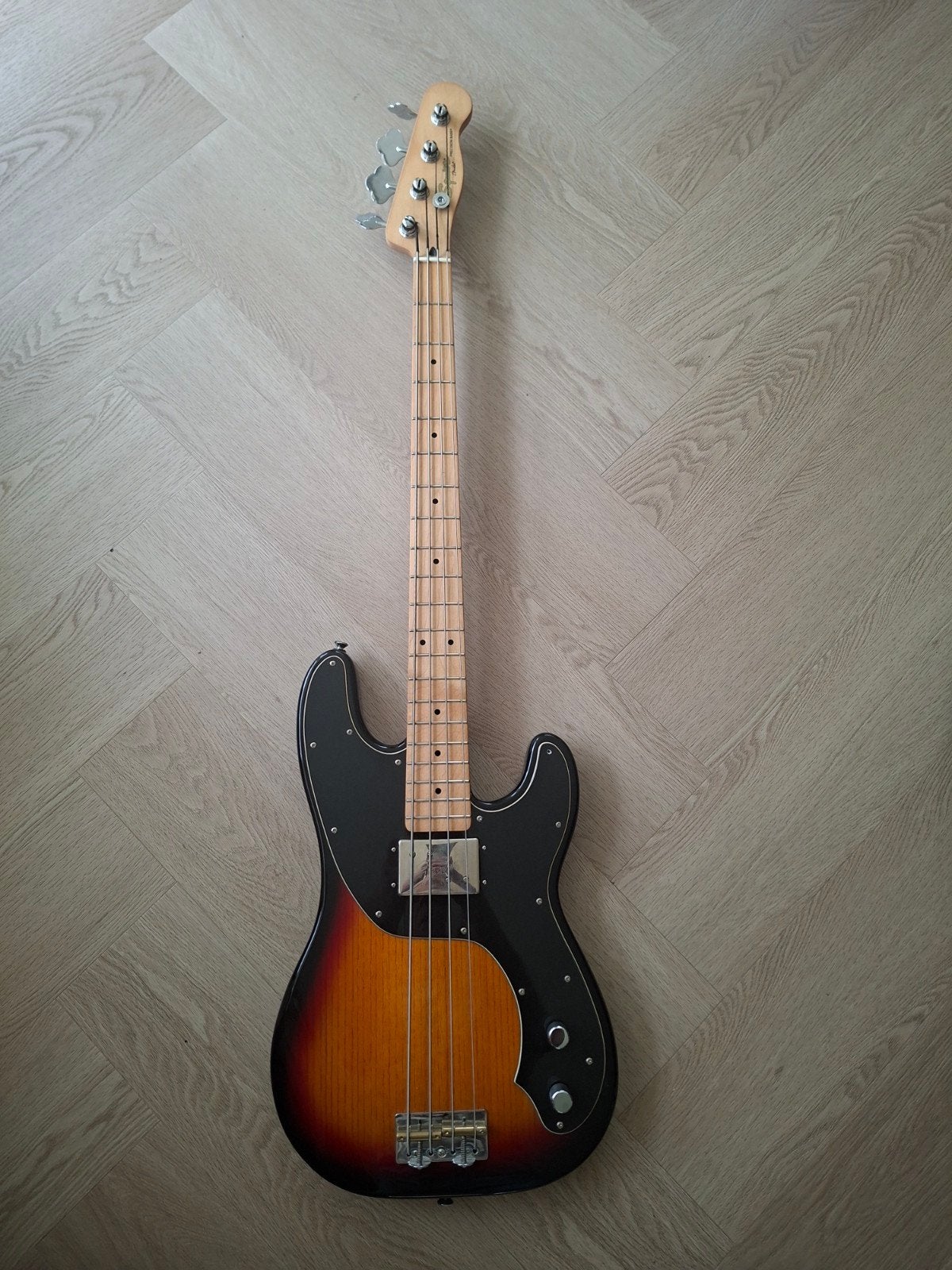 Squier vintage modified precision bass TB,izgst, Muziek en Instrumenten, Ophalen of Verzenden, Gebruikt, Elektrisch