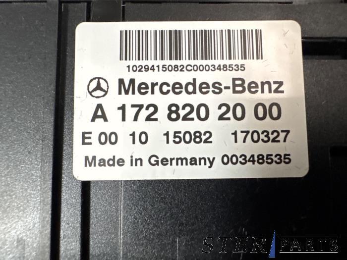 AUX/USB aansluiting van een Mercedes GLE, Gebruikt, -, Ophalen of Verzenden, -