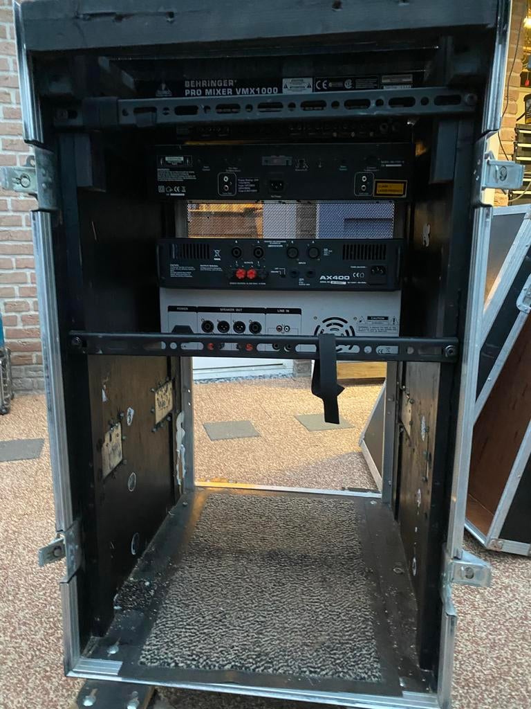 Complete DJ-set met vmx 1000 mixer en flightcase, Muziek en Instrumenten, Dj-sets en Draaitafels, Gebruikt, Dj-set, Behringer