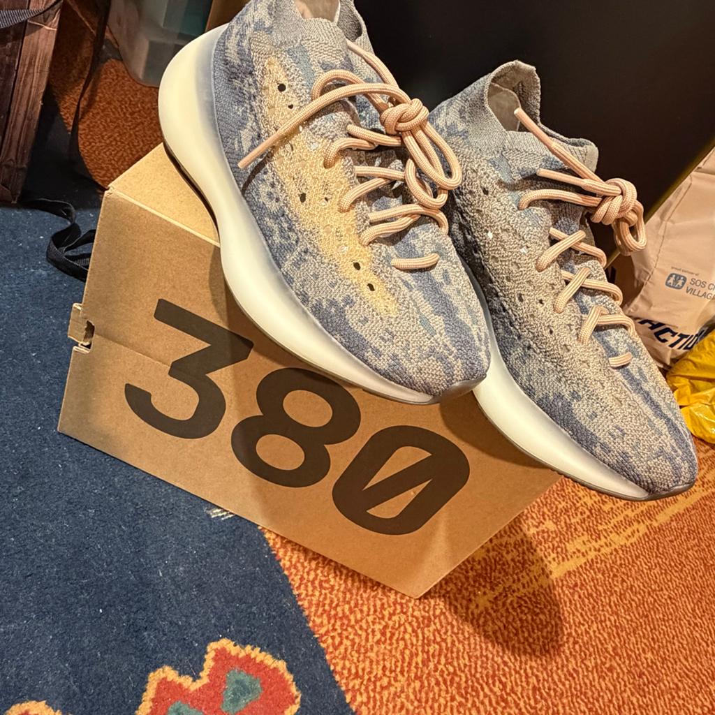 Adidas Yeezy Boost 380 Mist - Maat 38, Ophalen of Verzenden, Zo goed als nieuw, Overige kleuren