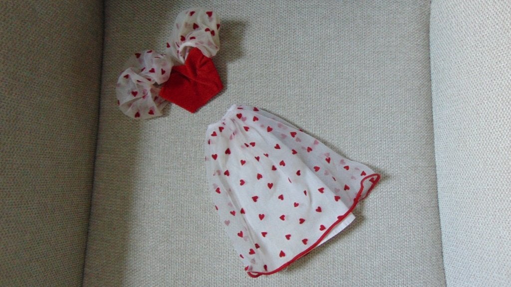 Mooie vintage kleding van Mattel Barbie en Ken, Ophalen of Verzenden, Zo goed als nieuw, Kleertjes