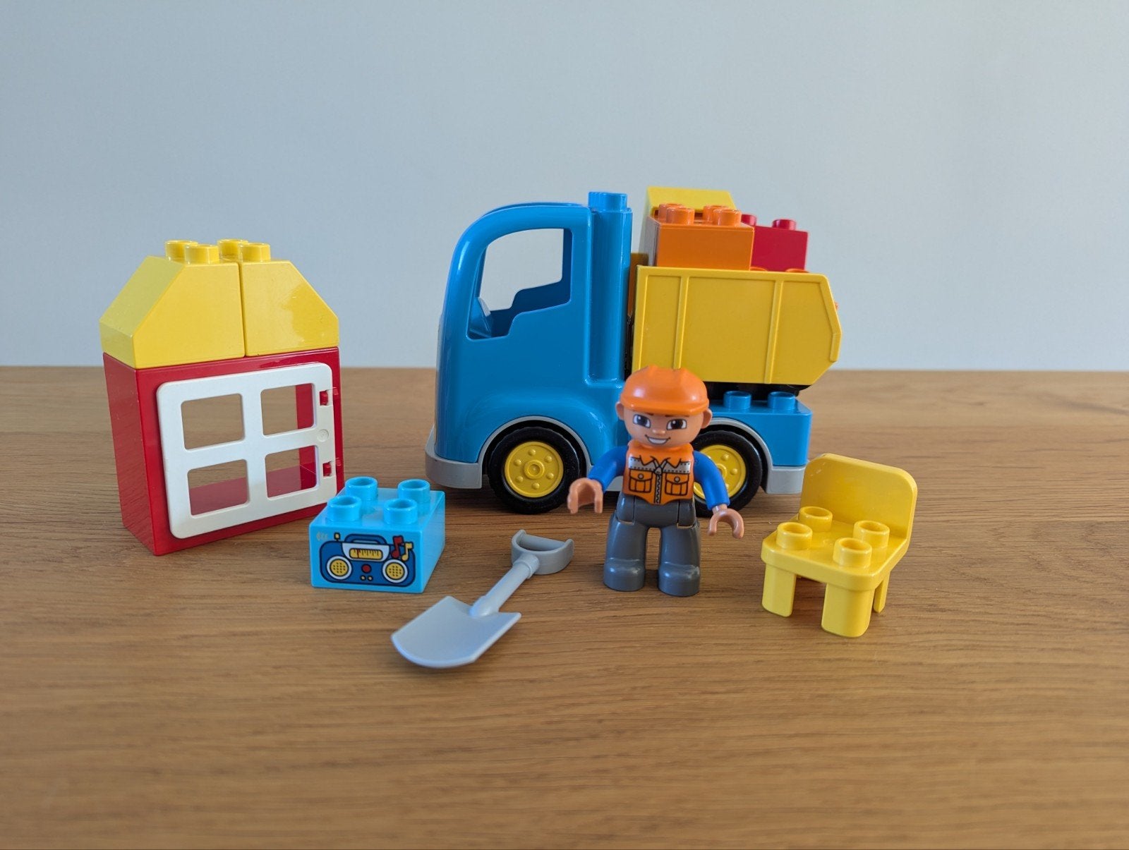 Lego Duplo Vrachtwagen met Huisje en Figuur 10529, Ophalen of Verzenden, Gebruikt, Complete set, Lego