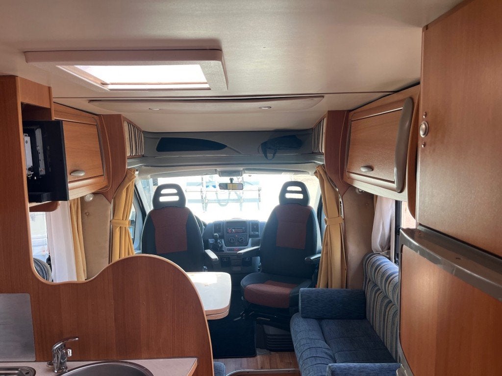 Chausson Flash 08 Airco Cruise 2x Zonnepaneel  Fietsenr. Lui, Caravans en Kamperen, Campers, Chausson, 6 tot 7 meter, Half-integraal