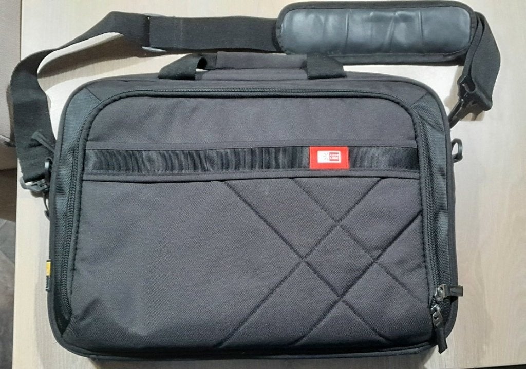 Zeer fijne Laptoptas voor 14" t/m 16" Modellen, Gevoerd laptopvak, Nieuw, Ophalen of Verzenden, Zwart