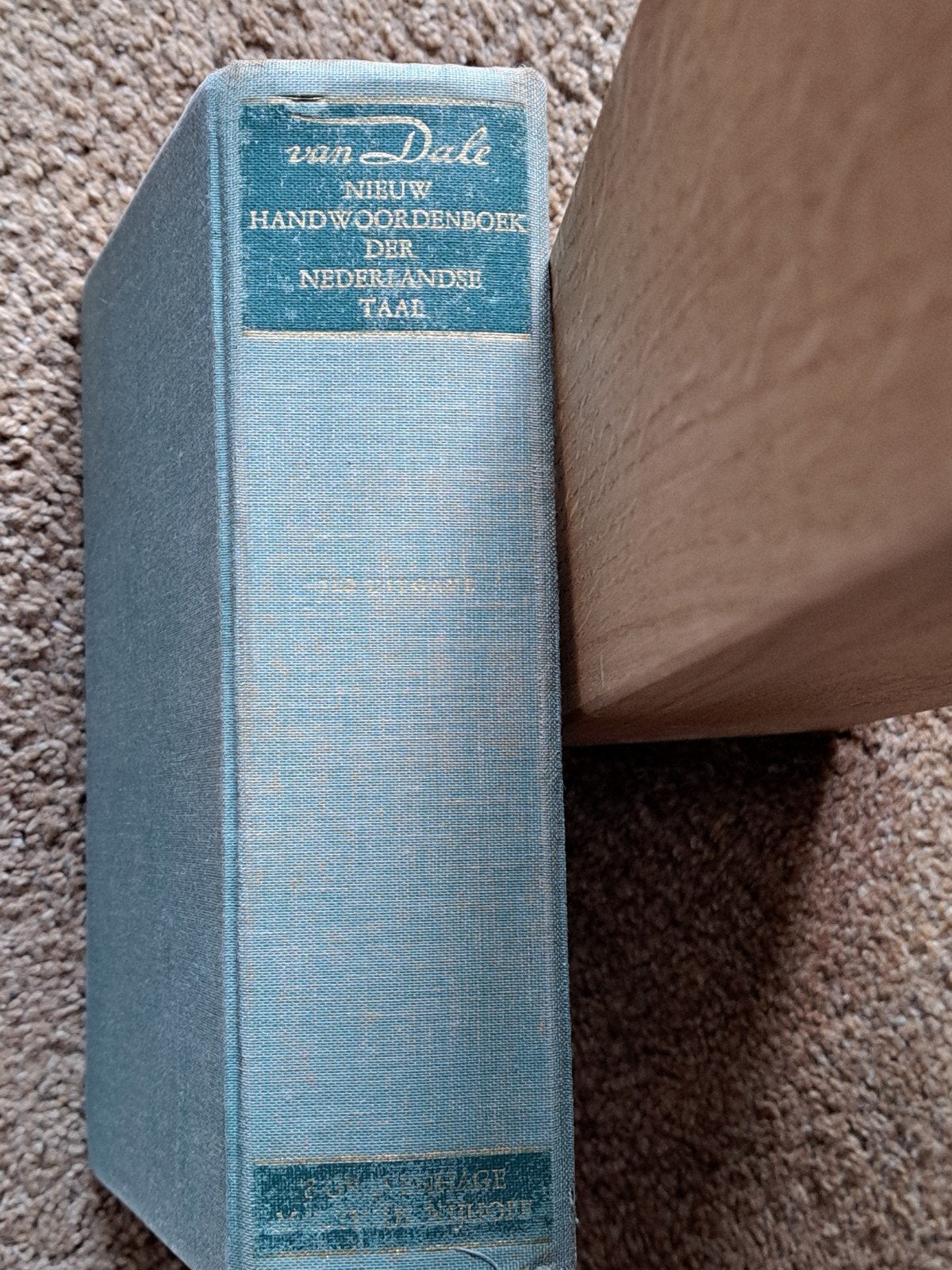 Van Dale Nieuw Handwoordenboek der Nederlandse Taal, Boeken, Woordenboeken, Ophalen of Verzenden, Gelezen, Nederlands