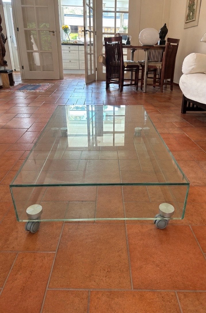 Glazen Salontafel met Wielen en Opbergruimte (130x65x30cm), Huis en Inrichting, Ophalen, Gebruikt, 100 tot 150 cm, 50 tot 100 cm