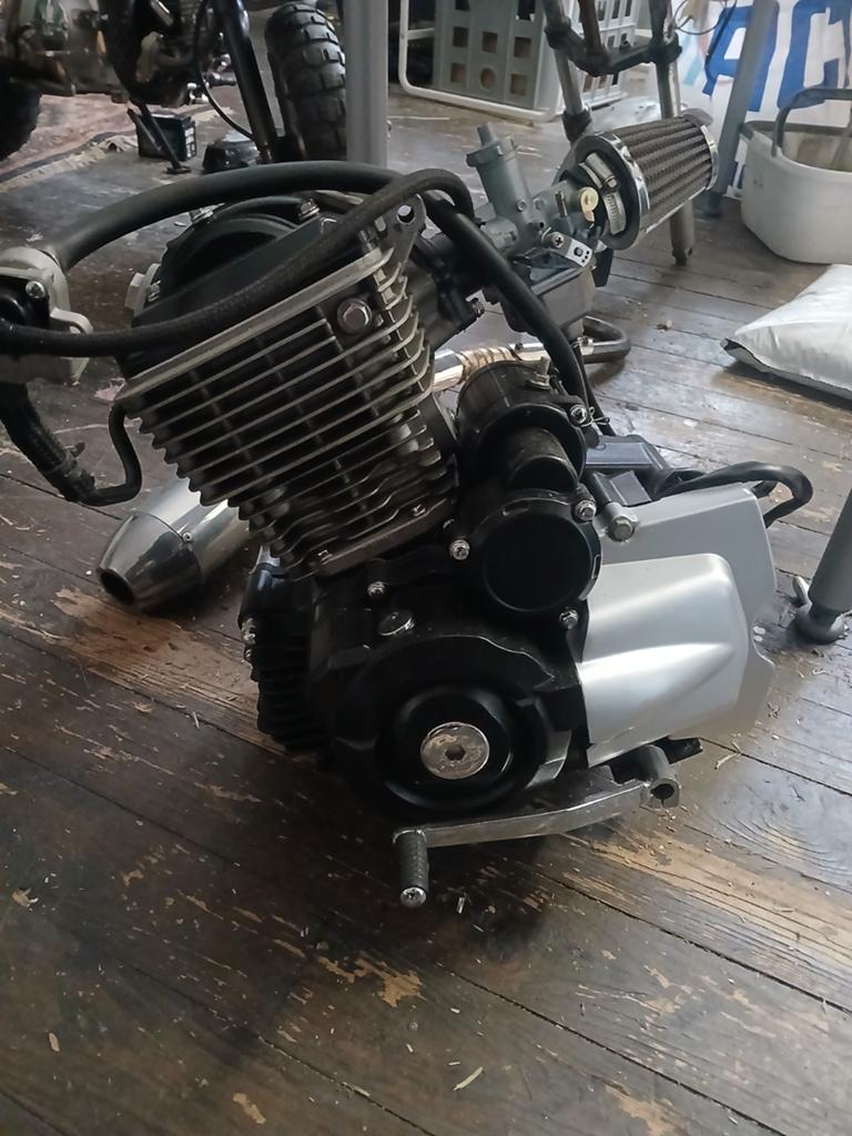 Motorblok, Ophalen of Verzenden, Nieuw, Benzinemotor, 1800 rpm of meer