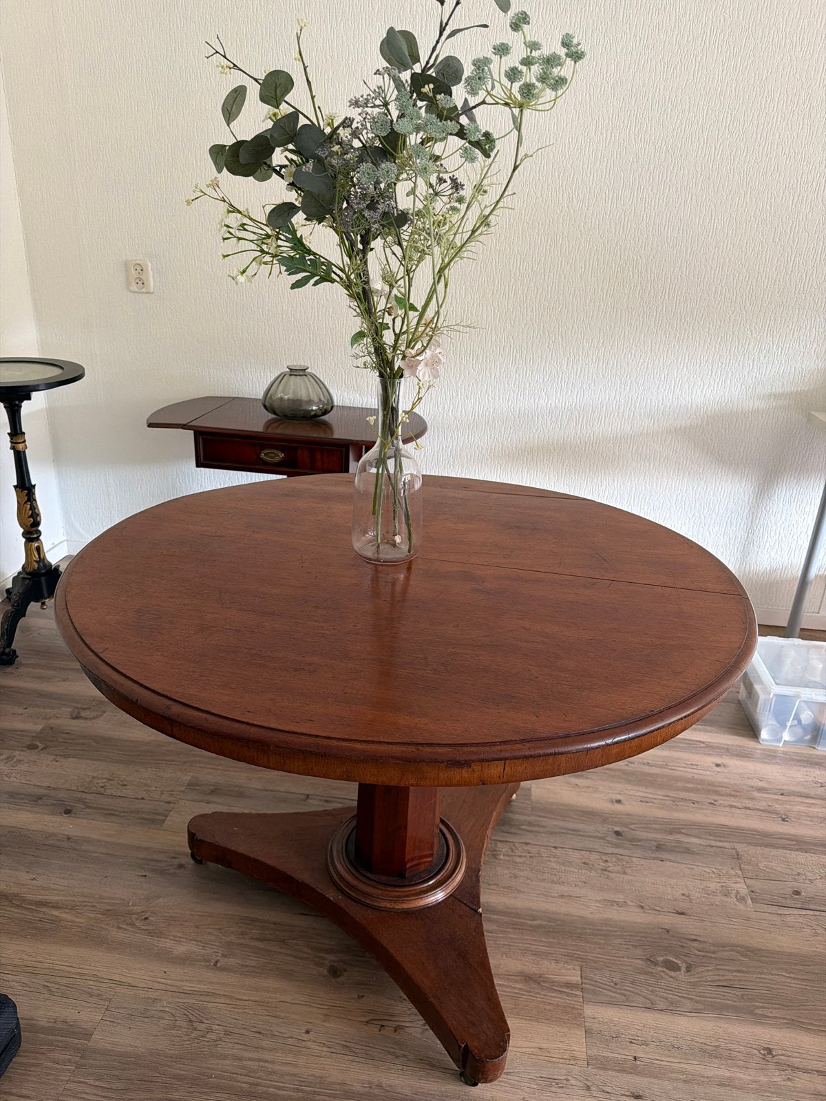 Antieke Mahonie Ronde Kanteltafel - Perfect voor Kleine Ruim, Antiek en Kunst, Ophalen
