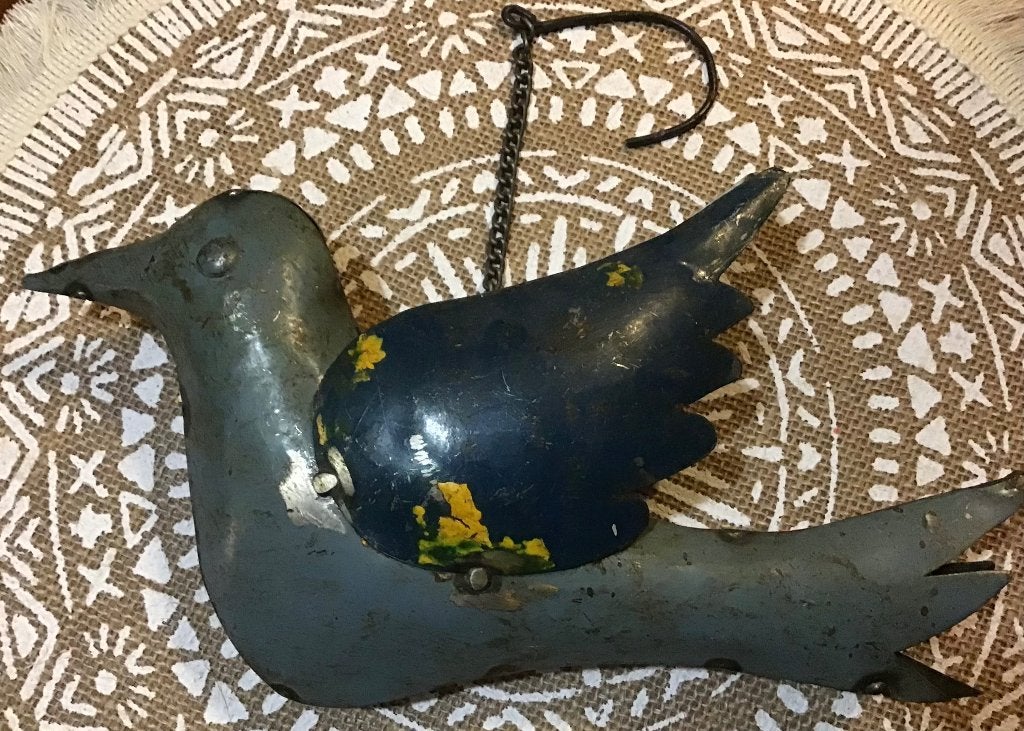 Vredesduif van gerecycled metaal uit India, Metaal, Oosters, Meerkleurig, Decoratieobject