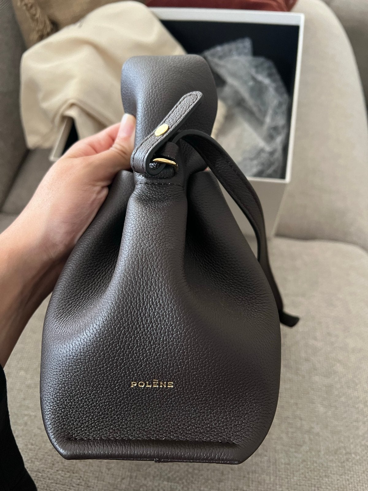 Polène Numéro Neuf Mini - Textured Ebony, Sieraden, Tassen en Uiterlijk, Ophalen of Verzenden, Nieuw, Bruin, Handtas