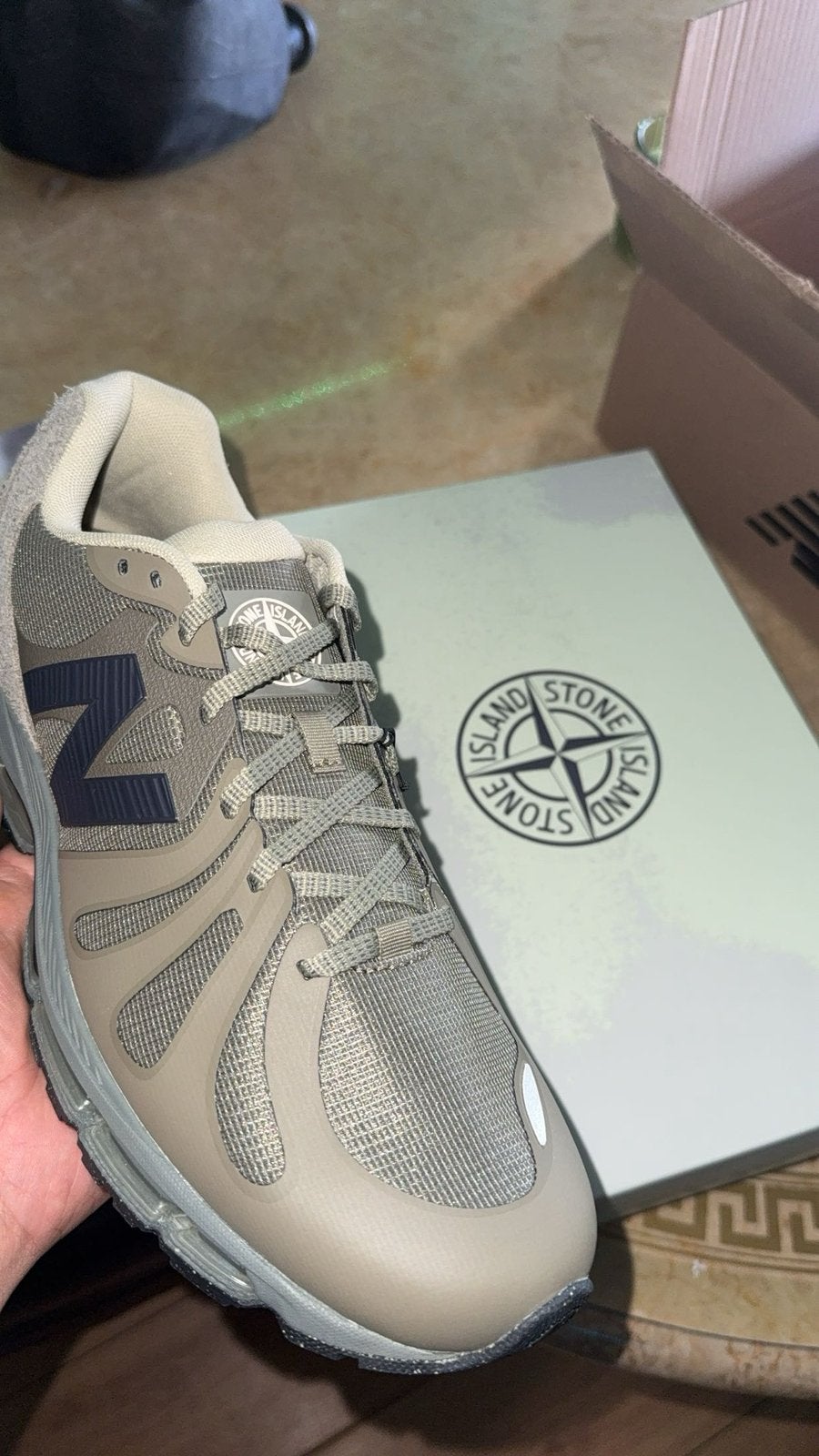 Stone Island x New Balance 1890 'Covert Green' maat 45.5, Ophalen, Overige kleuren, Nieuw, Sneakers of Gympen