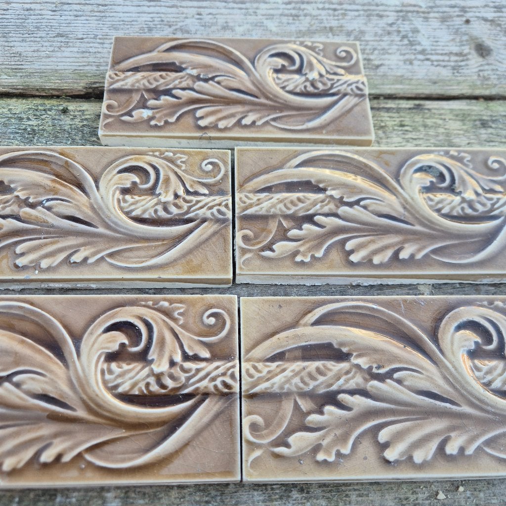 58 Engelse antieke randtegels opgelegd decor 15.4x7.7cm, Ophalen