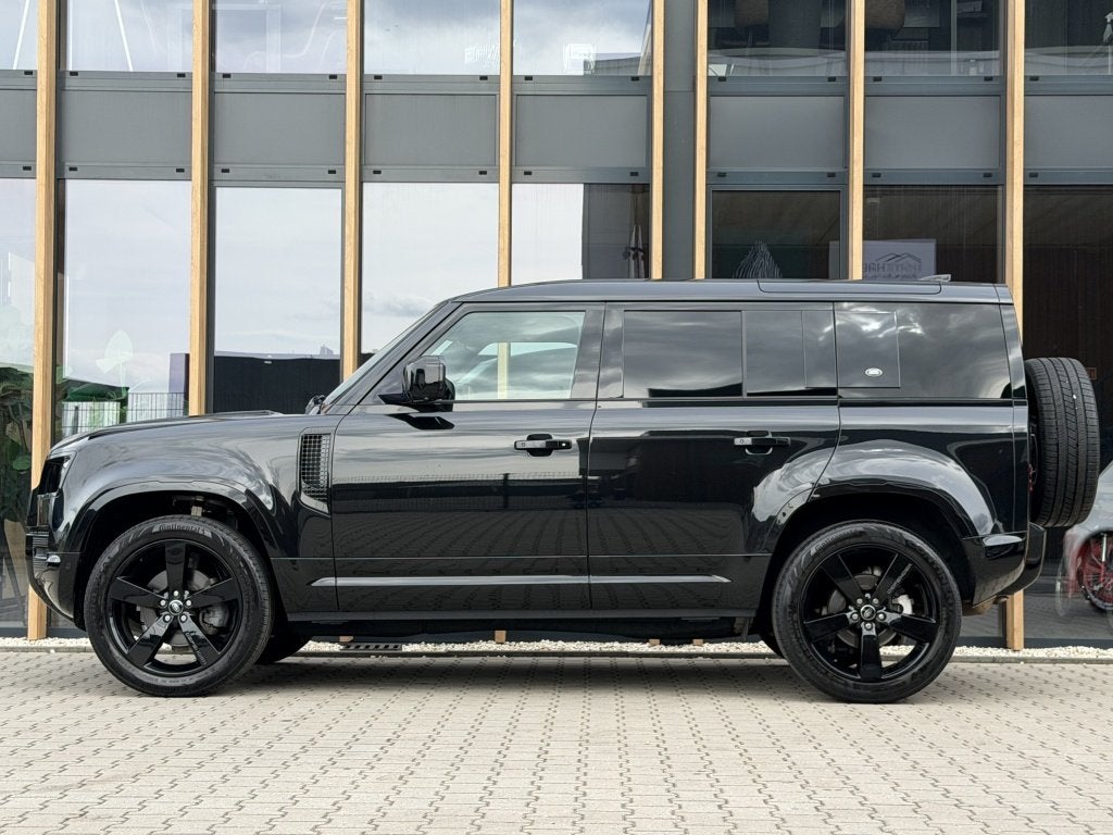 Land Rover Defender 2.0 D240 110 SE (bj 2020), Auto's, Euro 6, 4 cilinders, 2208 kg, Zwart