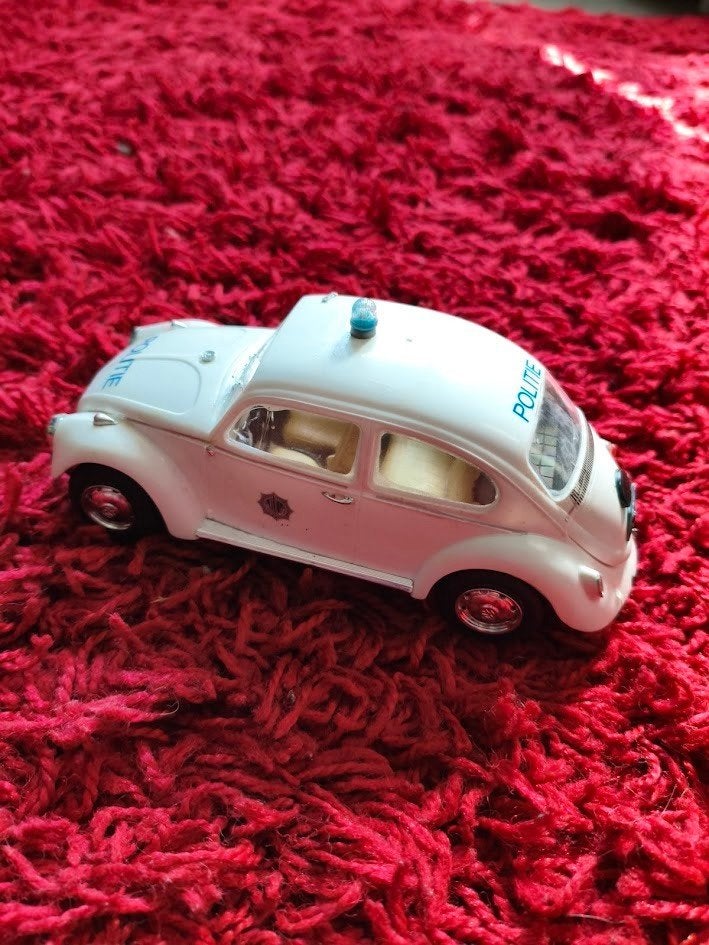 Revell Volkswagen Kever politie auto, Ophalen of Verzenden, Gebruikt, Auto